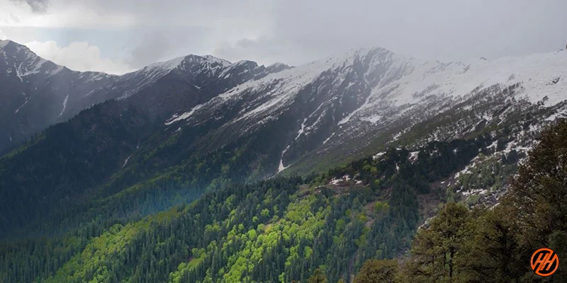 Chanderkhani Pass Trek Best time to Visit