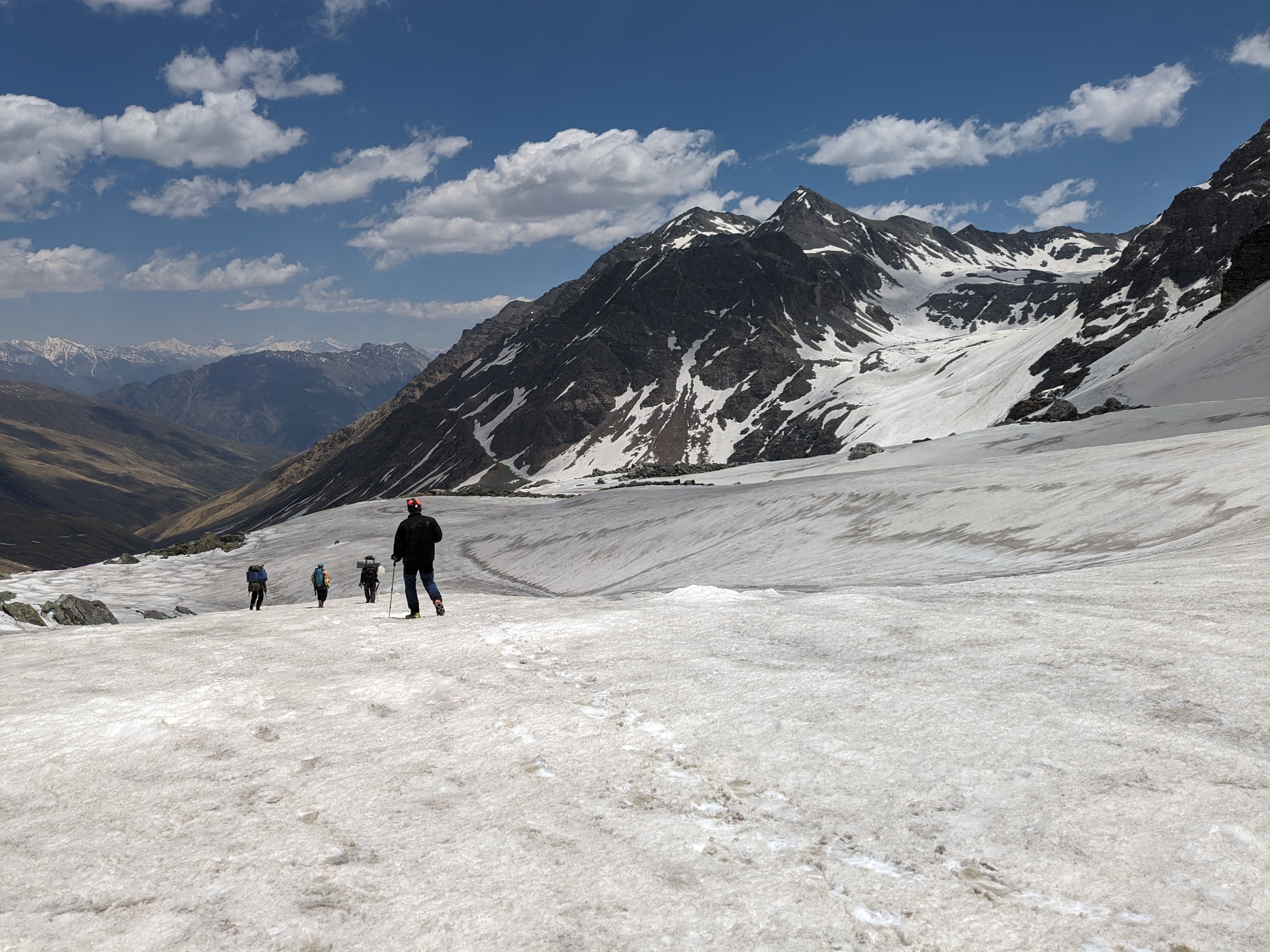 nalgan pass trek basecamp