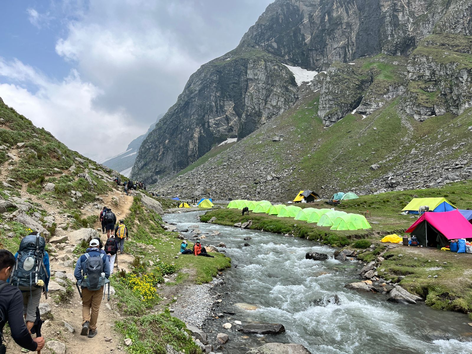 hampta pass trek best time